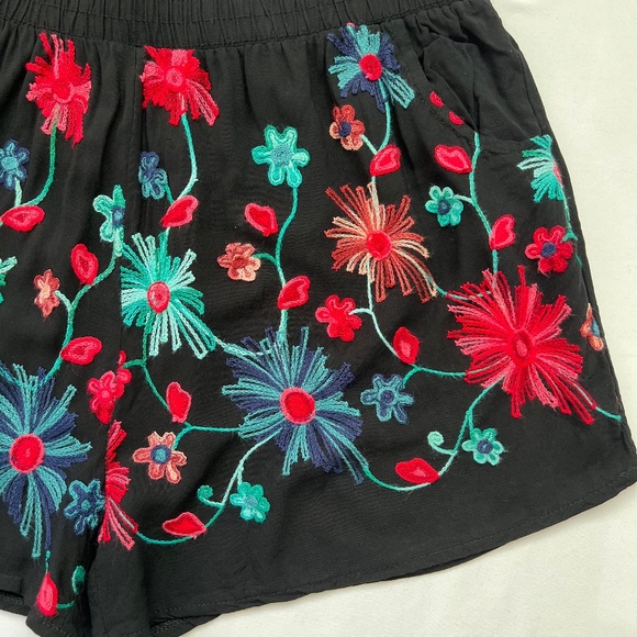 Extra Belleza Floral Embroidered Swim Coverup Shorts L Dark Romantic Vaca Shabby - Picture 3 of 8